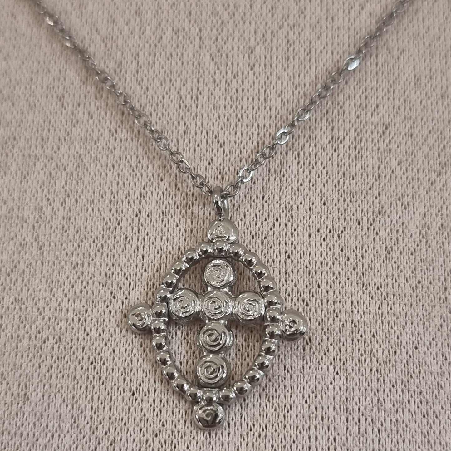 Collier tendance en acier inoxydable, idée cadeau femme