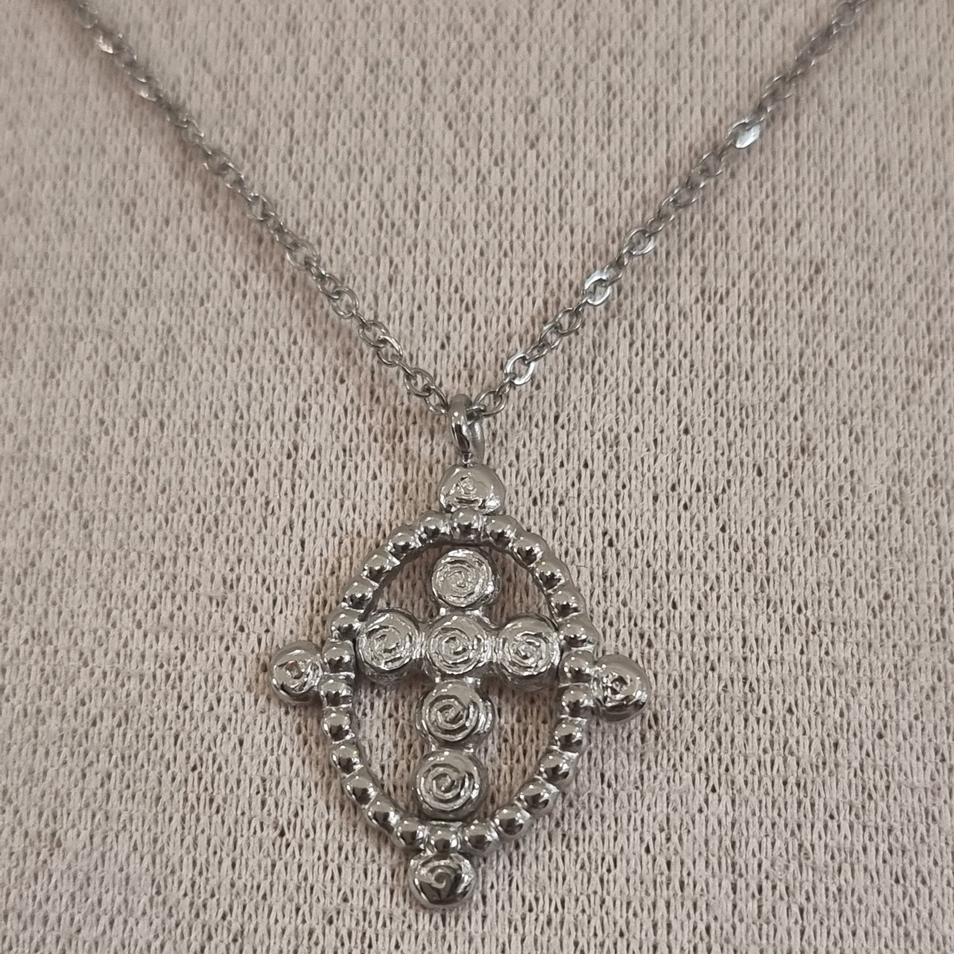 Collier tendance en acier inoxydable, idée cadeau femme