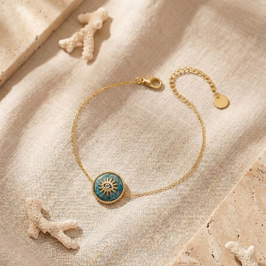 Bijou femme bracelet Athena doré ajustable avec médaillon vert bouteille et motif soleil - MissZa