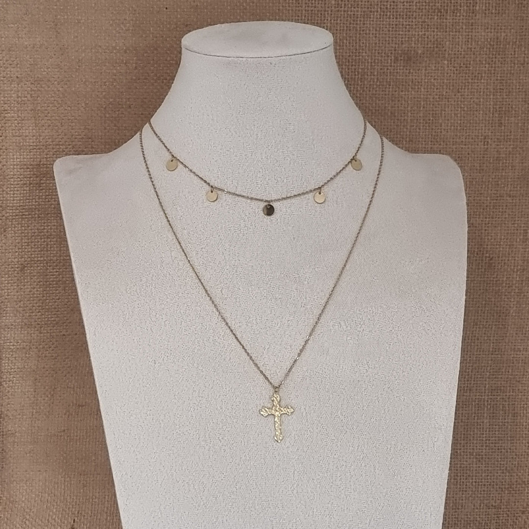 Collier doré pour femme, design chic et intemporel avec pastilles