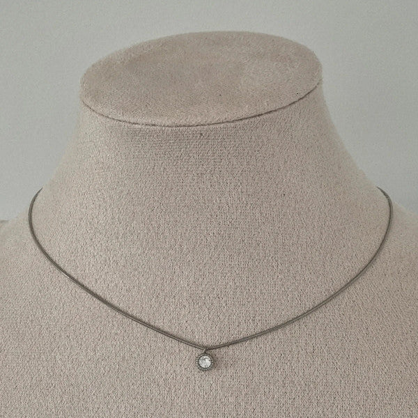 Bijou femme discret et brillant style chic